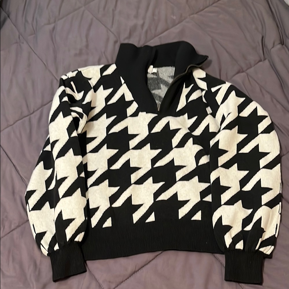 Nine West Black and White V-Neck Sweater